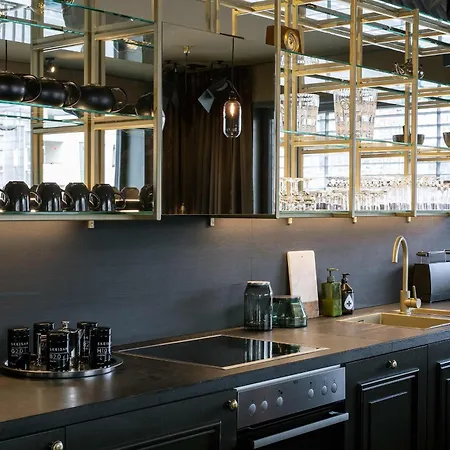 Апартаменты Nomads By Suite030 High Class Apartments, 1-2 Bedrooms *